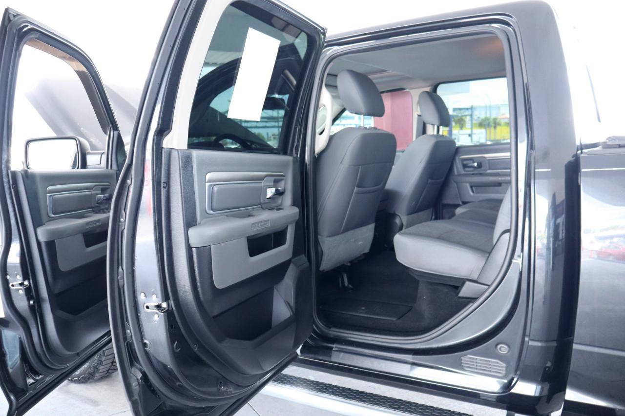 RAM 1500 2WD Crew Cab 140.5" Big Horn 2016