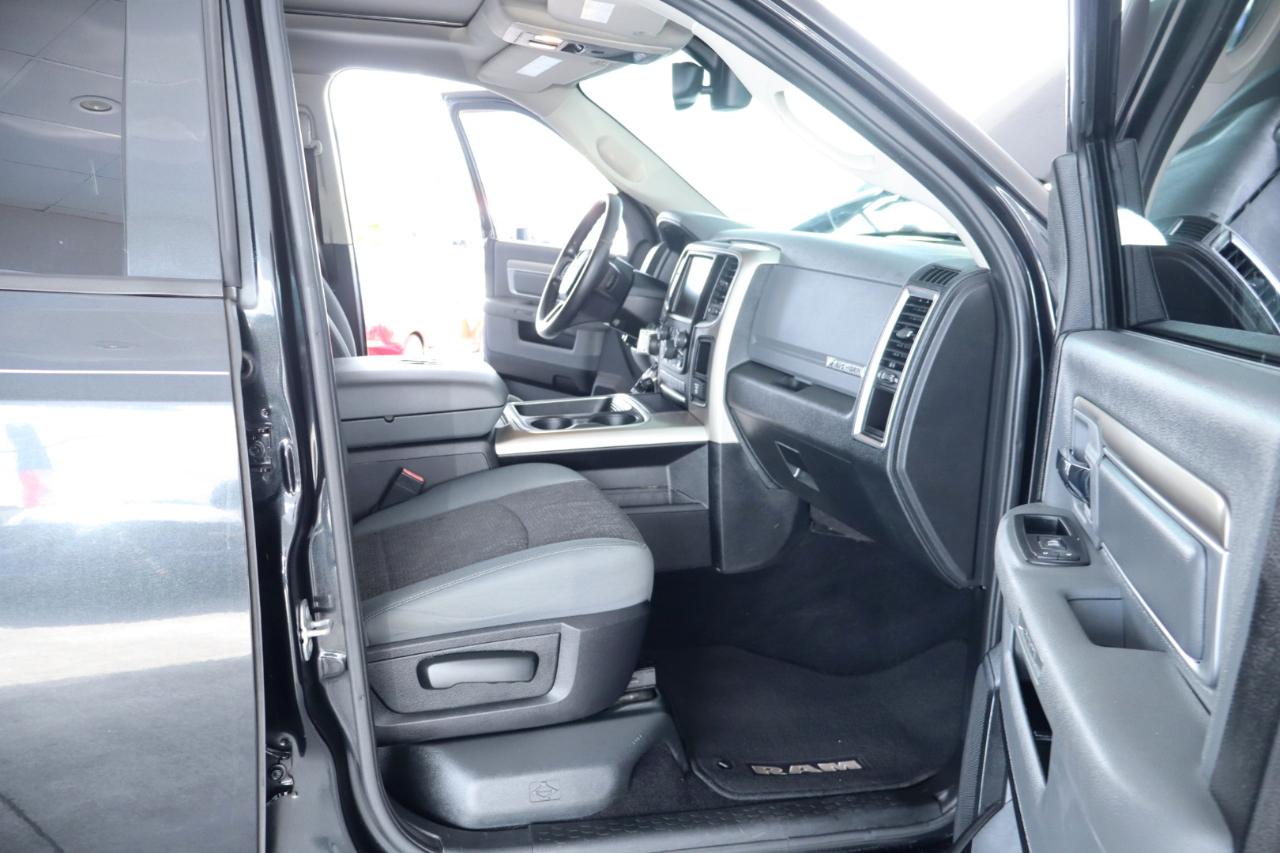 RAM 1500 2WD Crew Cab 140.5" Big Horn 2016
