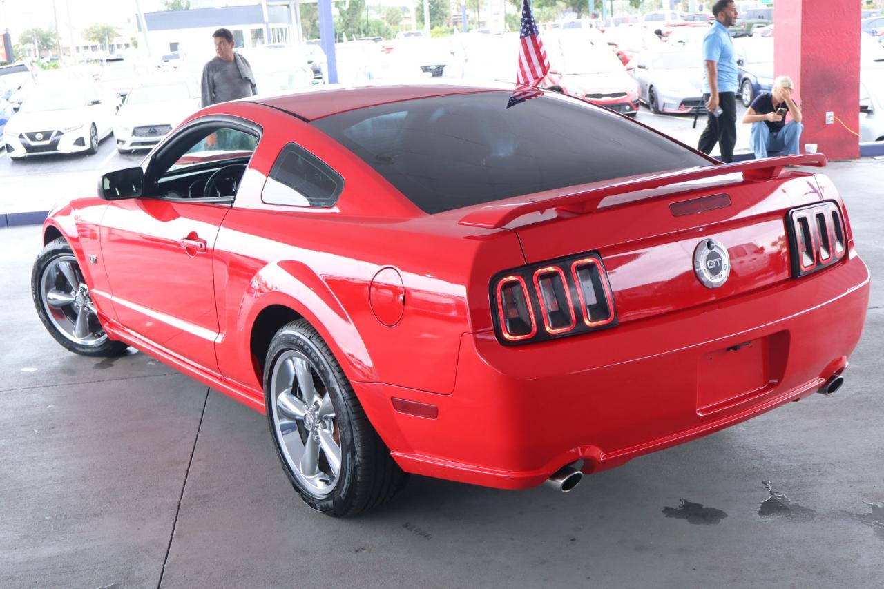 Ford Mustang 2dr Cpe GT Deluxe 2008
