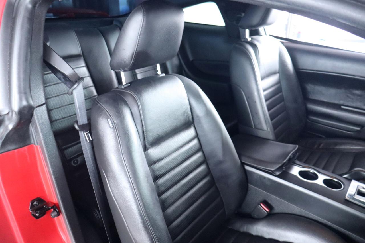 Ford Mustang 2dr Cpe GT Deluxe 2008