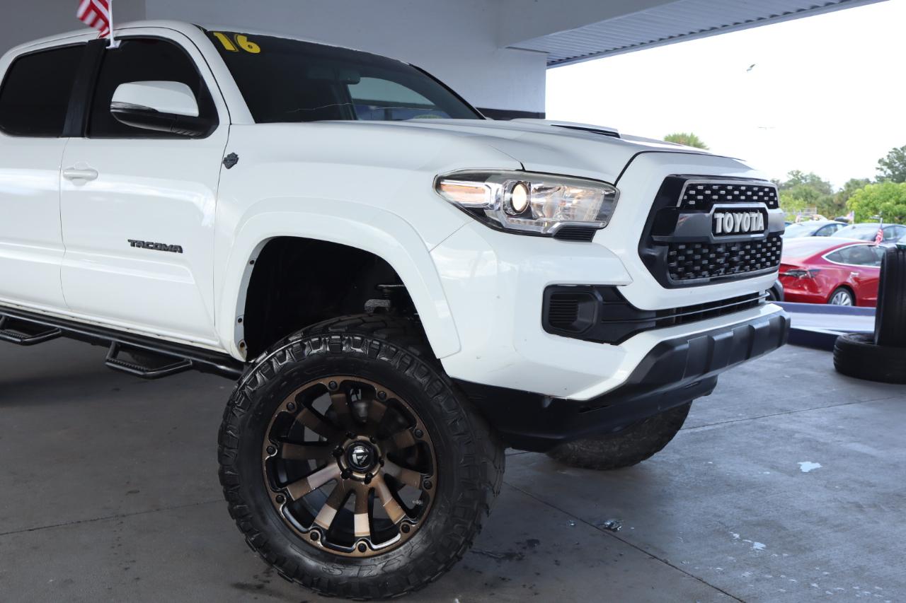 Toyota Tacoma SR5 Xtracab V6 4WD 2016