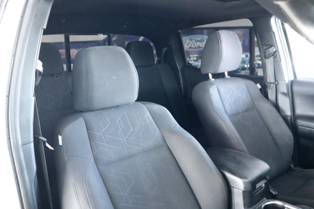 Toyota Tacoma SR5 Xtracab V6 4WD 2016