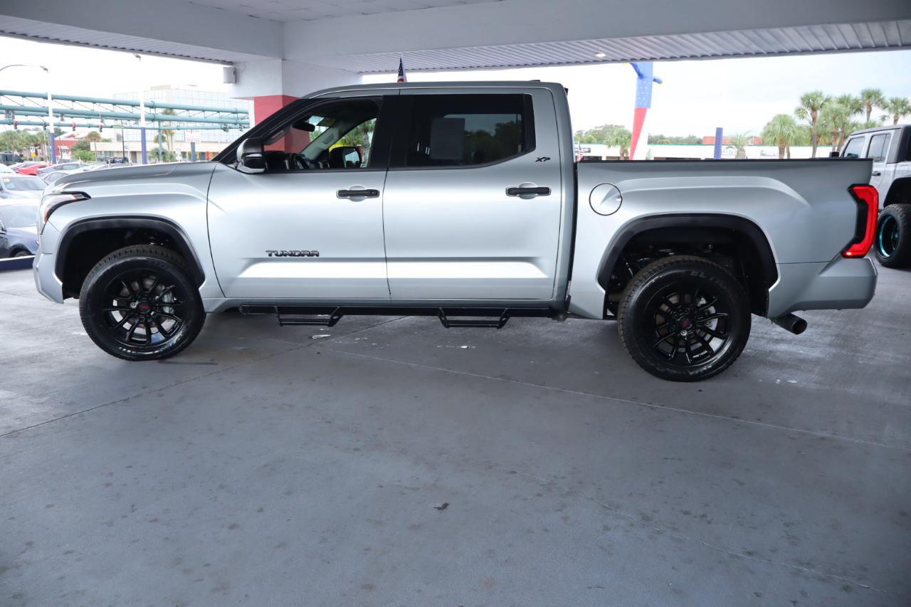 Toyota Tundra 4WD SR5 CrewMax 5.5' Bed (Natl) 2023