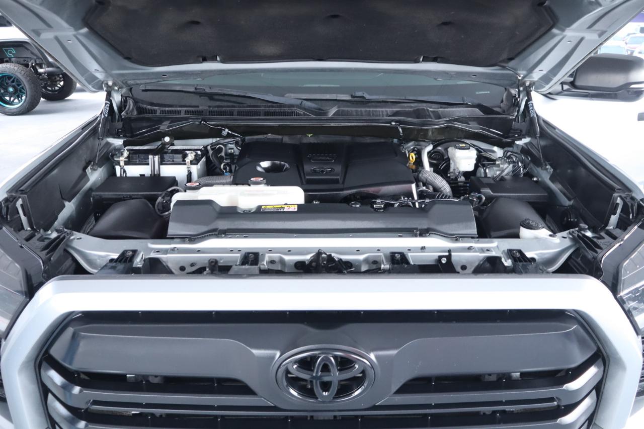 Toyota Tundra 4WD SR5 CrewMax 5.5' Bed (Natl) 2023