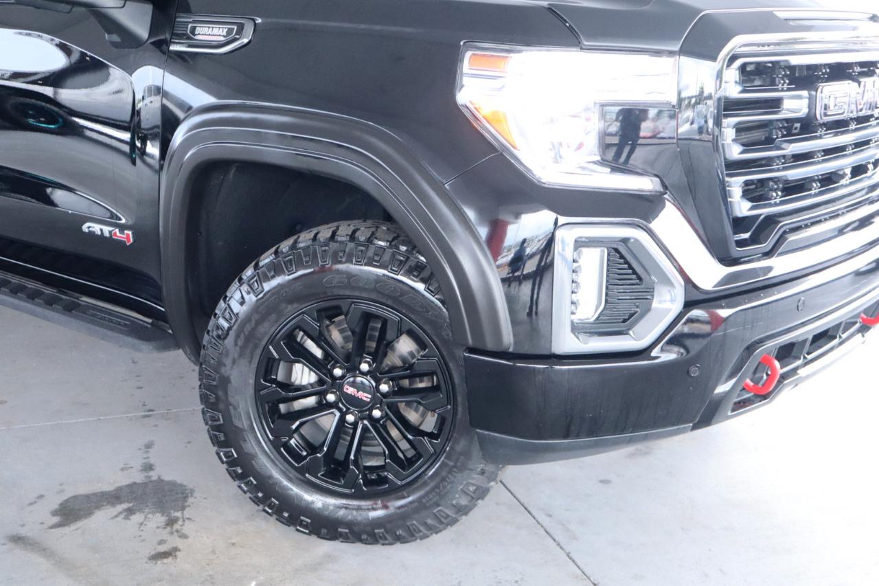 GMC Sierra 1500 4WD Crew Cab 147" AT4 2021