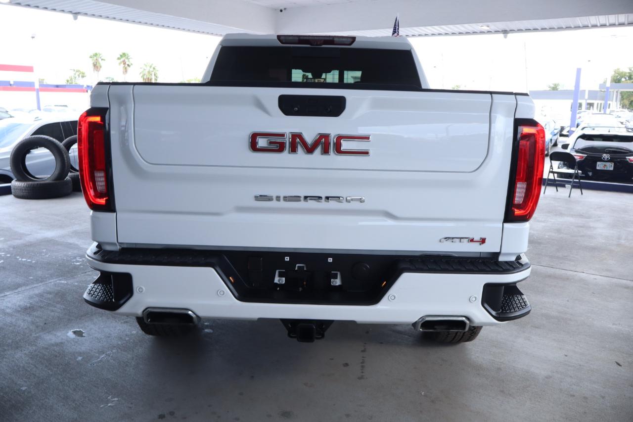 GMC Sierra 1500 4WD Crew Cab 147" AT4 2021