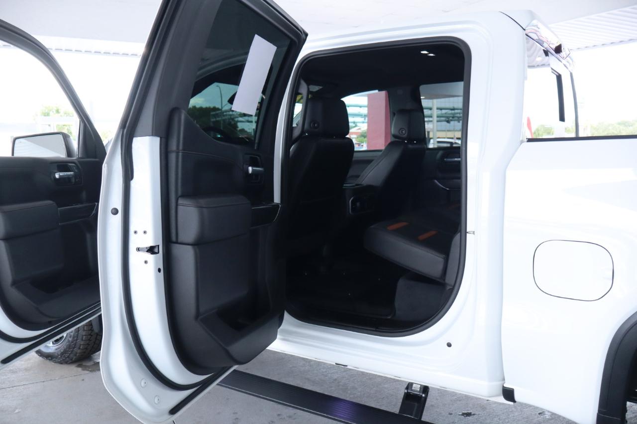 GMC Sierra 1500 4WD Crew Cab 147" AT4 2021