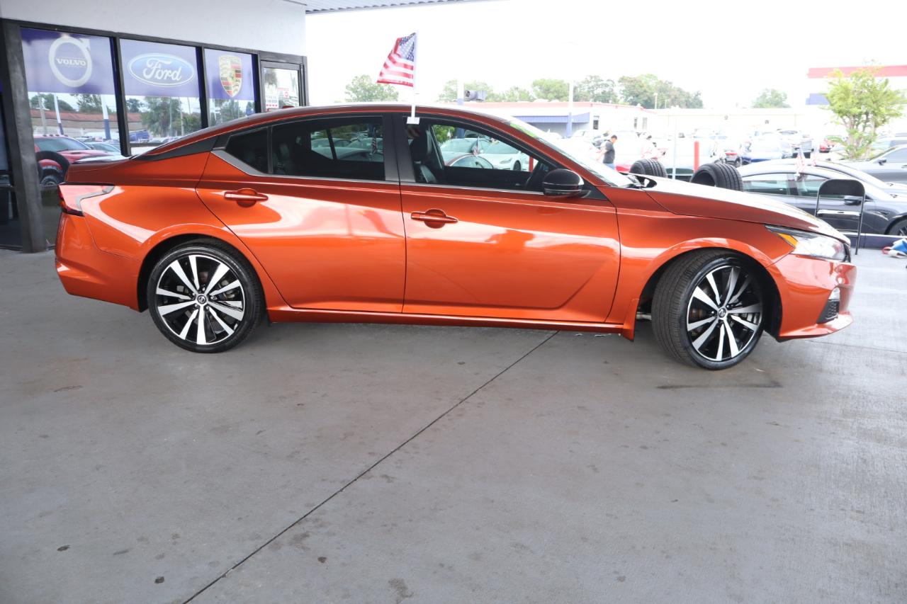 Nissan Altima 2.5 SR Sedan 2021