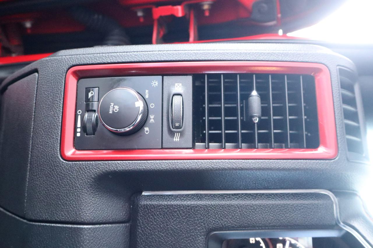 RAM 1500 Rebel 4x4 Crew Cab 5'7" Box 2017