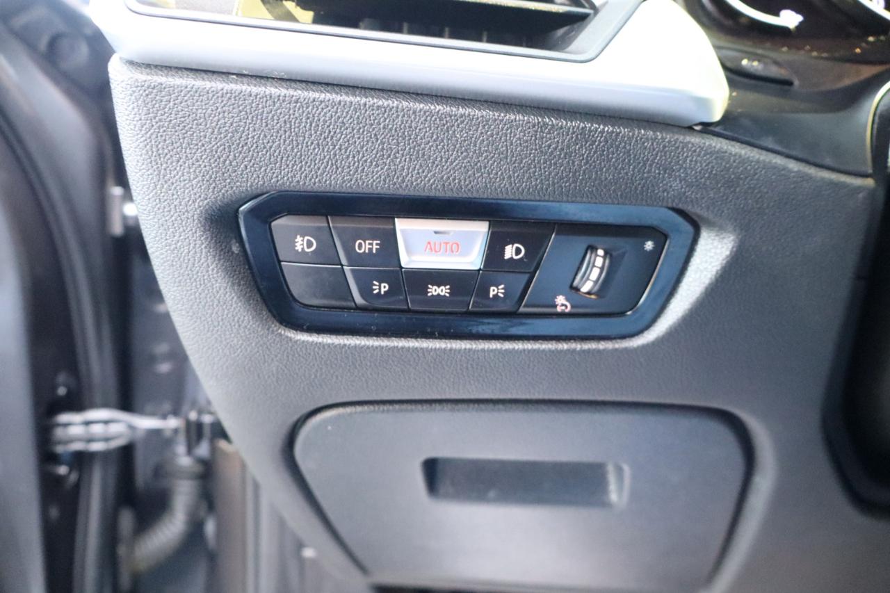 BMW 3 Series 330i Sedan North America 2020