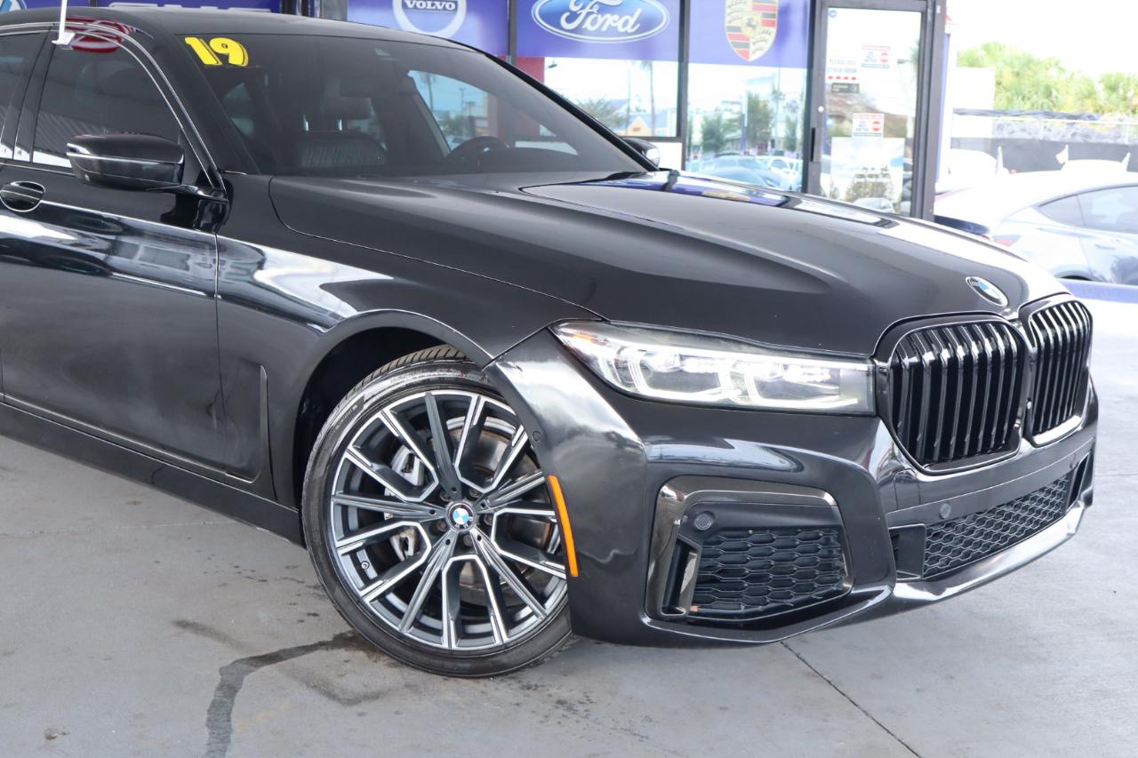 BMW 7 Series 740i Sedan 2020