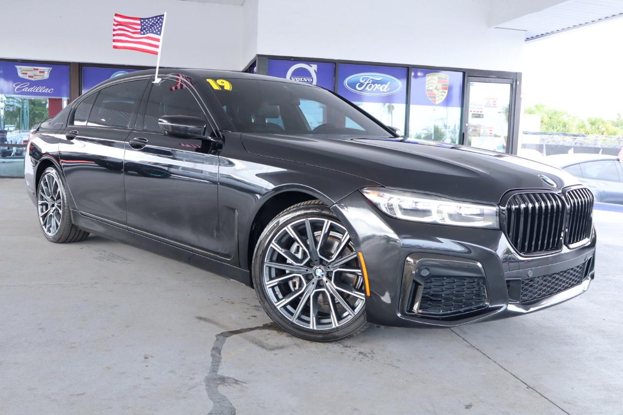 BMW 7 Series 740i Sedan 2020