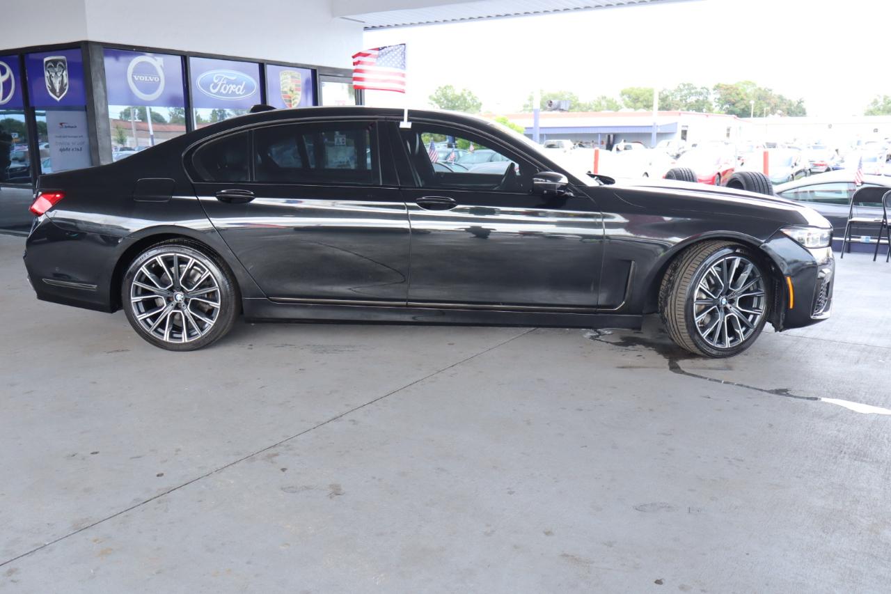 BMW 7 Series 740i Sedan 2020