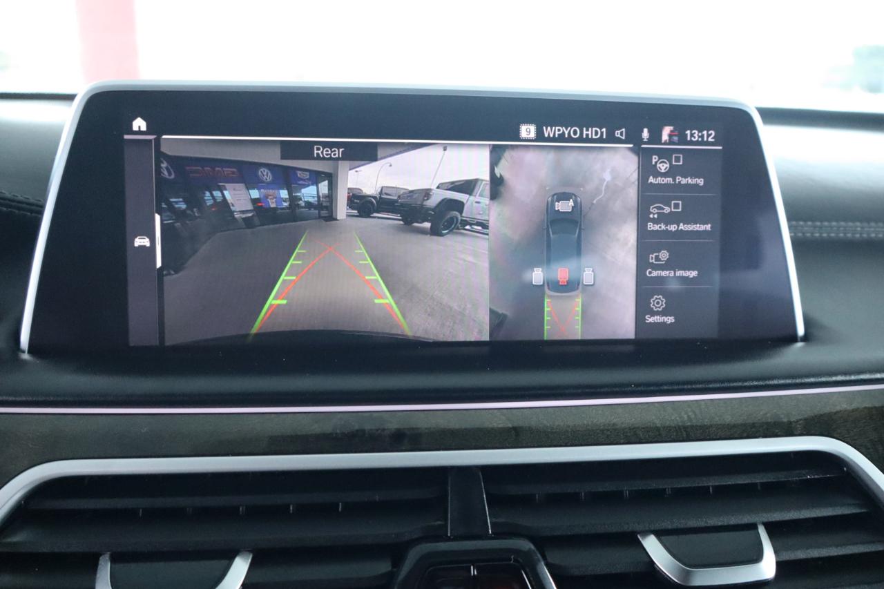 BMW 7 Series 740i Sedan 2020
