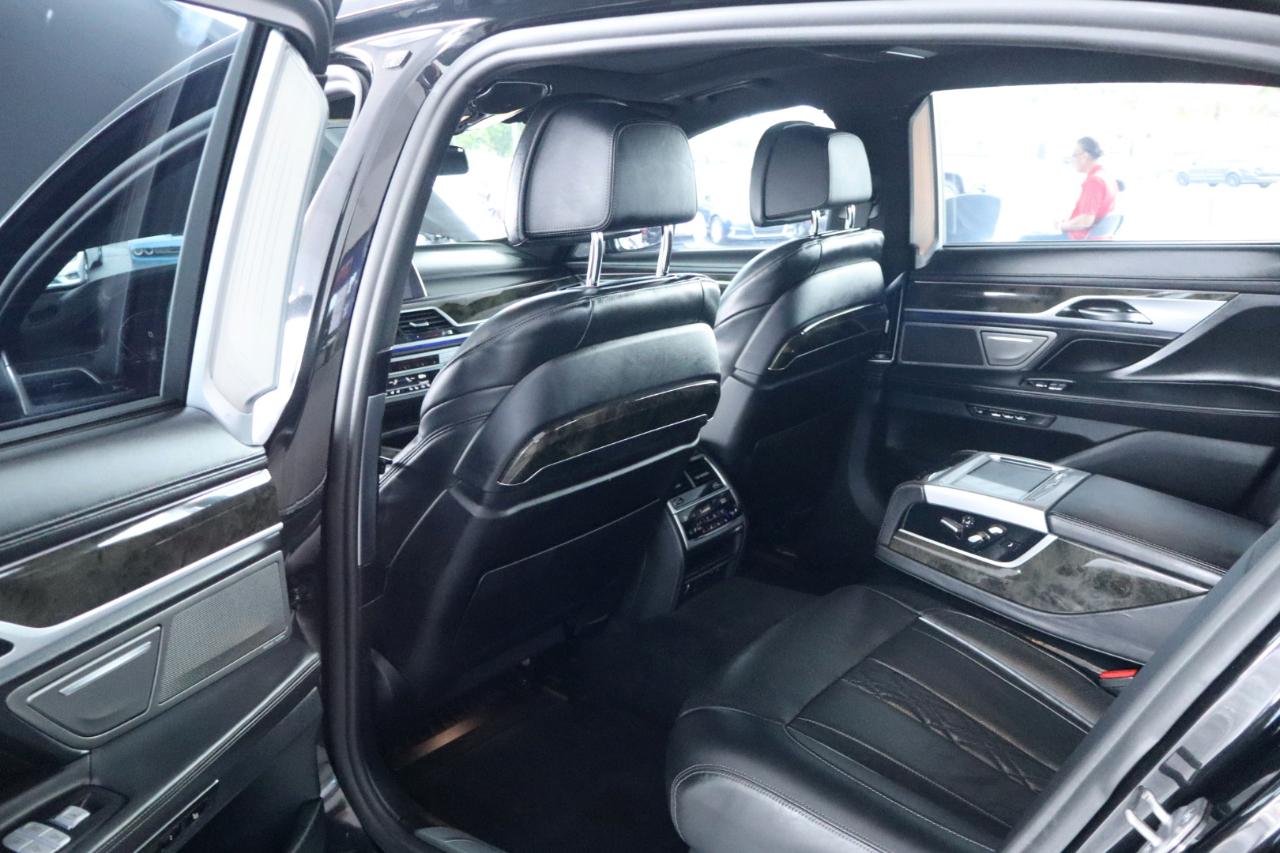 BMW 7 Series 740i Sedan 2020