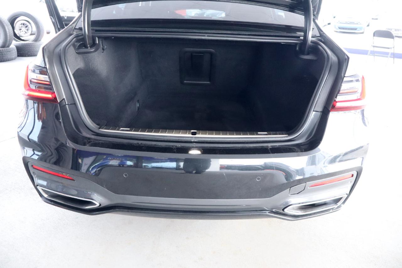 BMW 7 Series 740i Sedan 2020