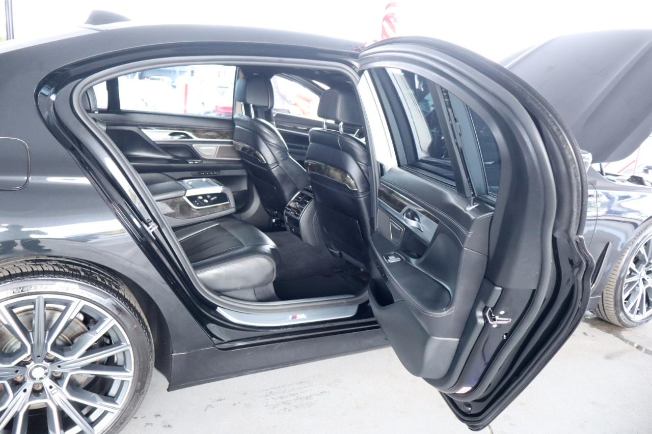 BMW 7 Series 740i Sedan 2020