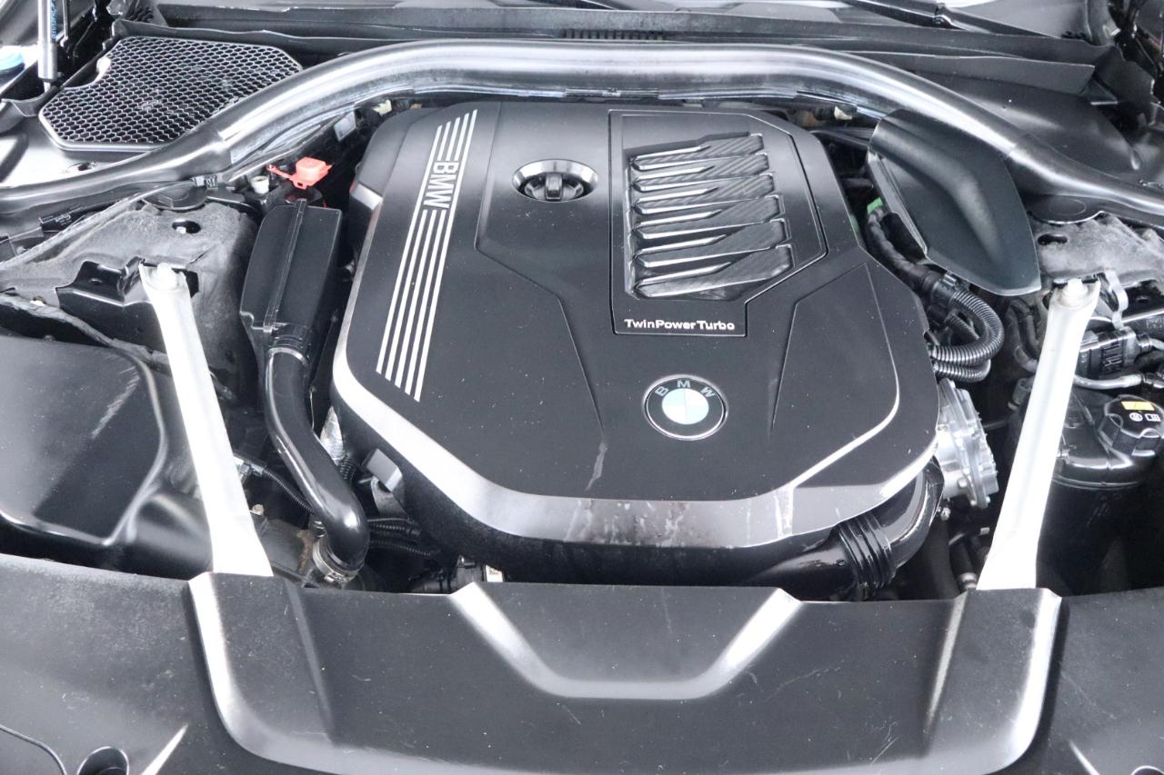 BMW 7 Series 740i Sedan 2020