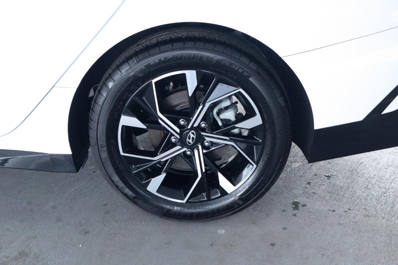 Hyundai Sonata SEL FWD 2025