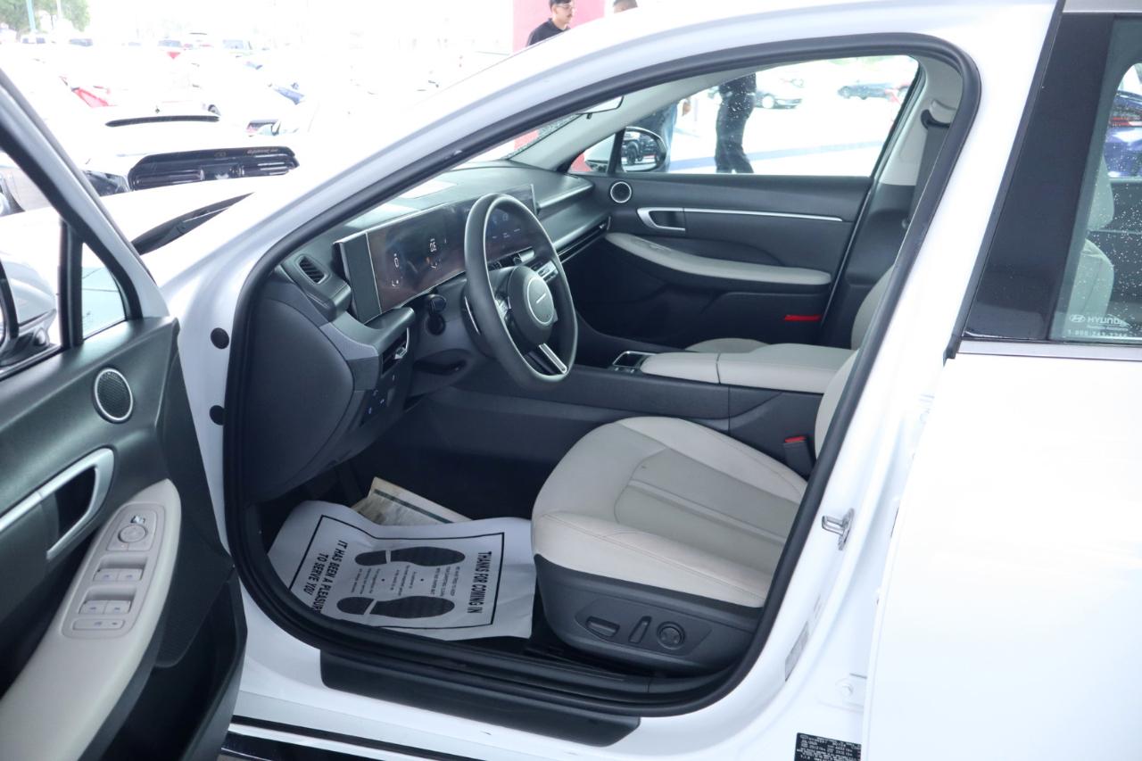 Hyundai Sonata SEL FWD 2025