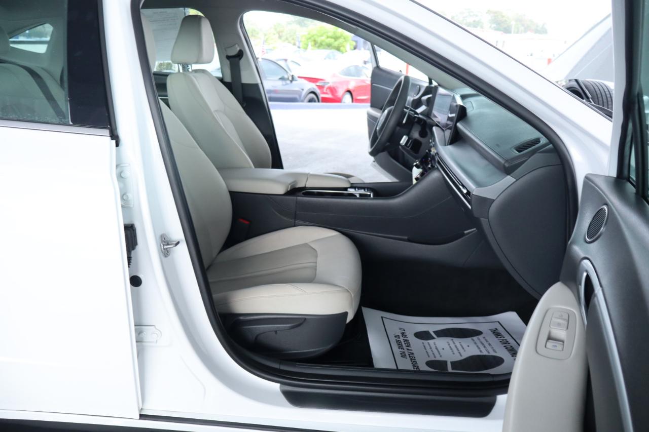 Hyundai Sonata SEL FWD 2025