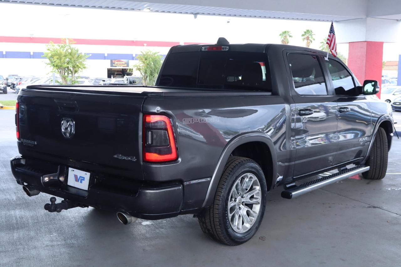 RAM 1500 Laramie 4x4 Crew Cab 5'7" Box 2021