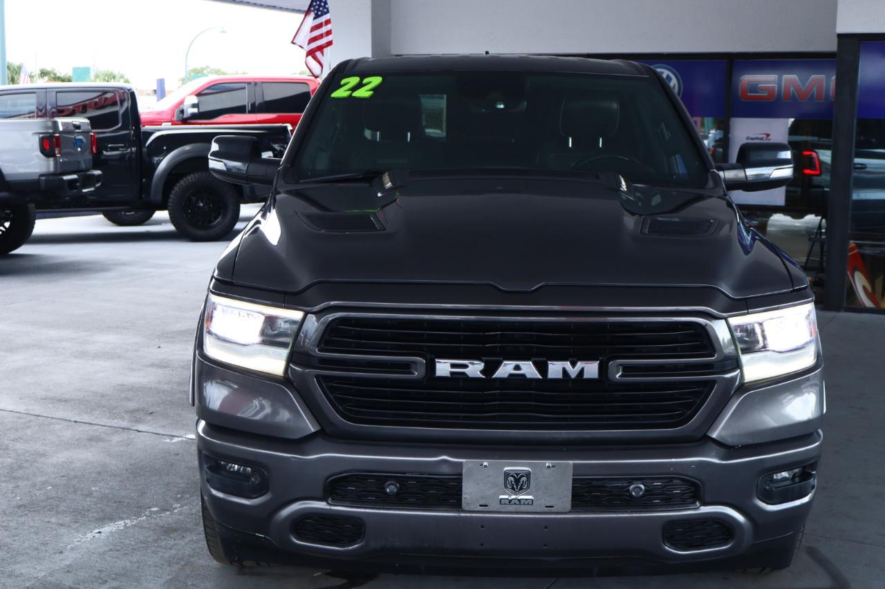 RAM 1500 Laramie 4x4 Crew Cab 5'7" Box 2021