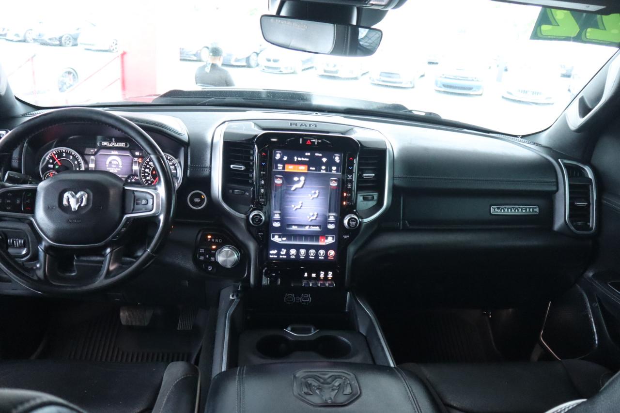 RAM 1500 Laramie 4x4 Crew Cab 5'7" Box 2021