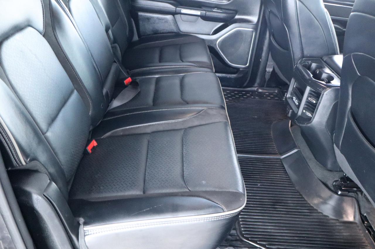 RAM 1500 Laramie 4x4 Crew Cab 5'7" Box 2021