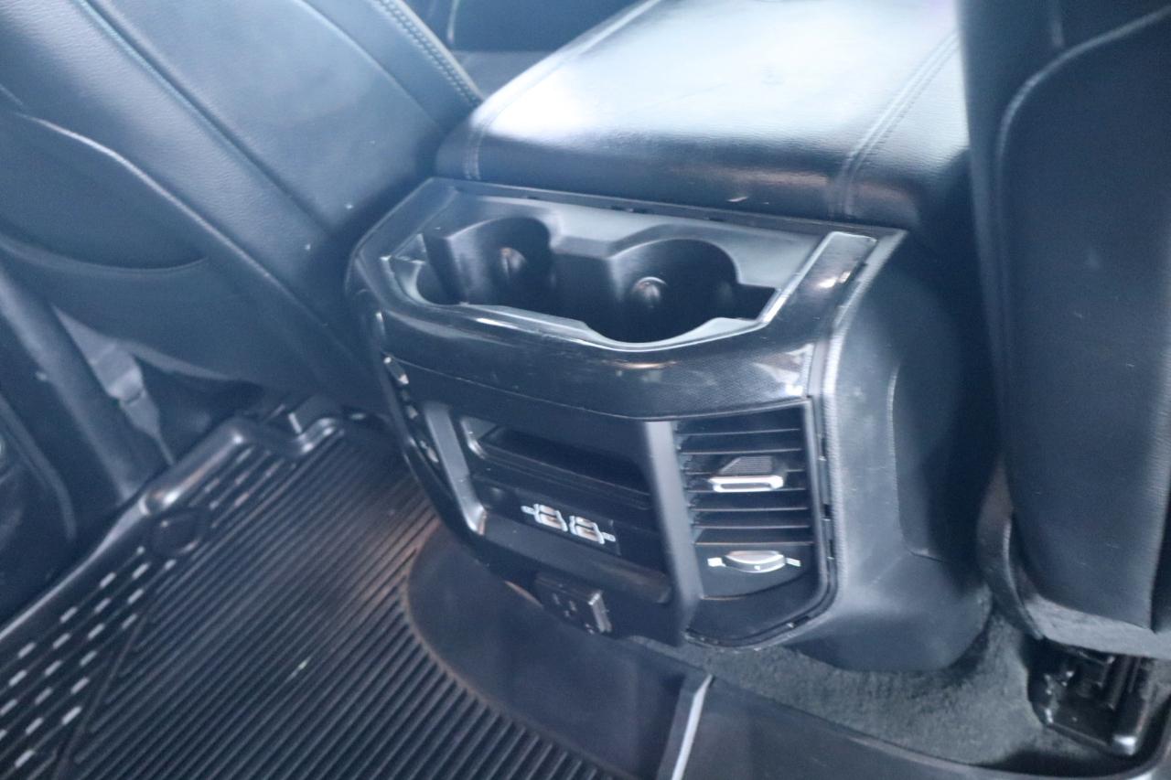 RAM 1500 Laramie 4x4 Crew Cab 5'7" Box 2021