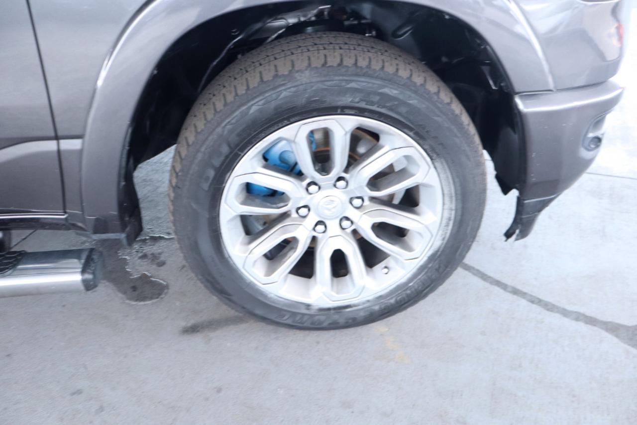 RAM 1500 Laramie 4x4 Crew Cab 5'7" Box 2021
