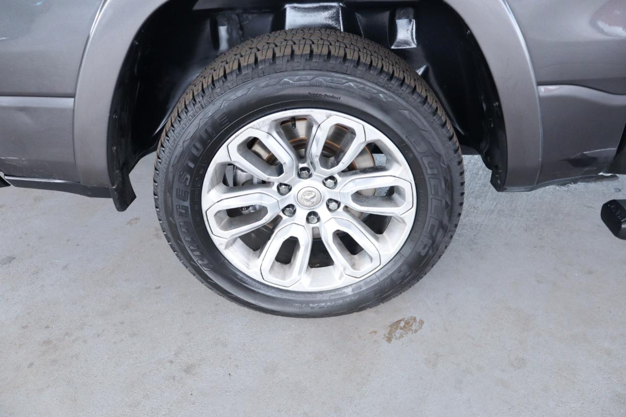 RAM 1500 Laramie 4x4 Crew Cab 5'7" Box 2021