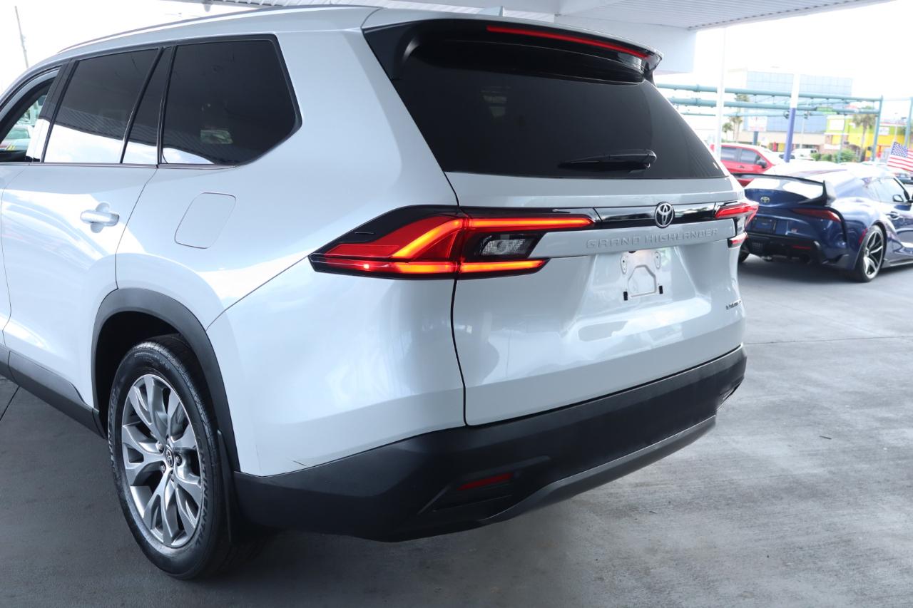 Toyota Grand Highlander Limited FWD (Natl) 2024
