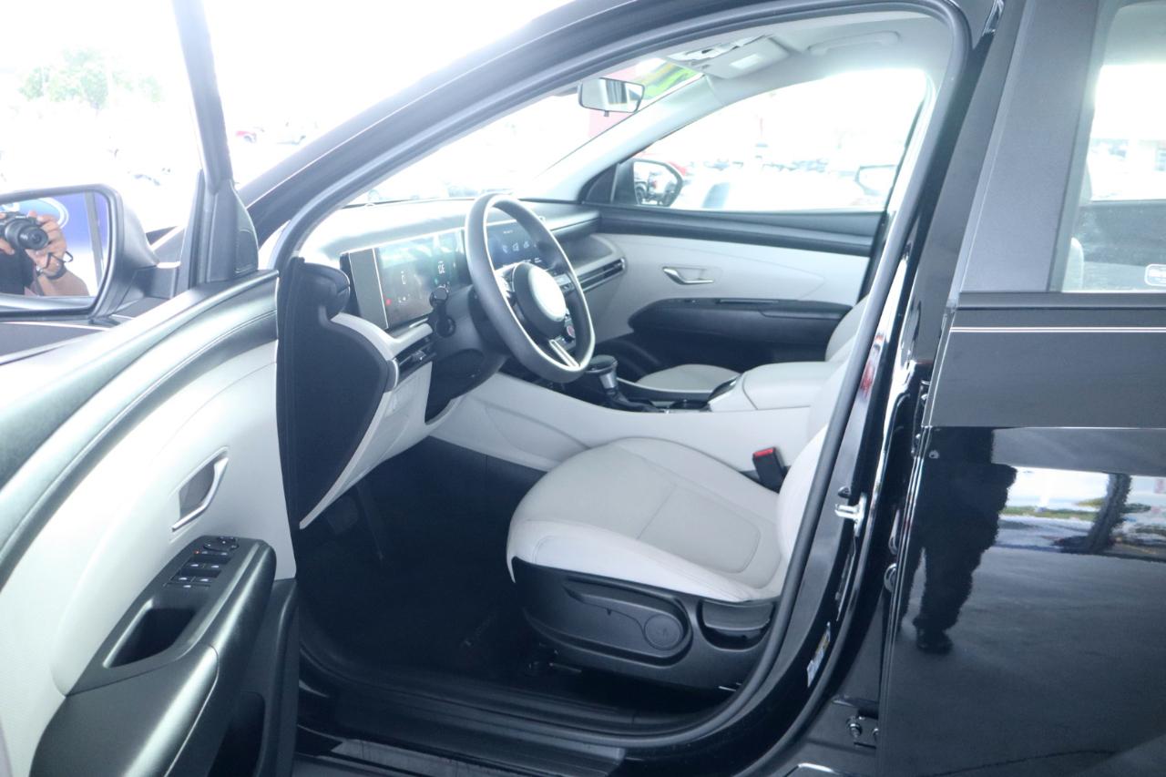 Hyundai Tucson SE FWD 2026