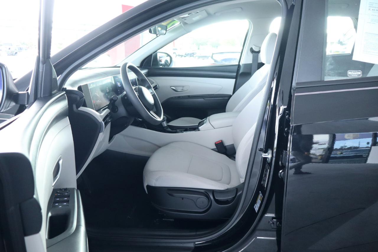 Hyundai Tucson SE FWD 2026