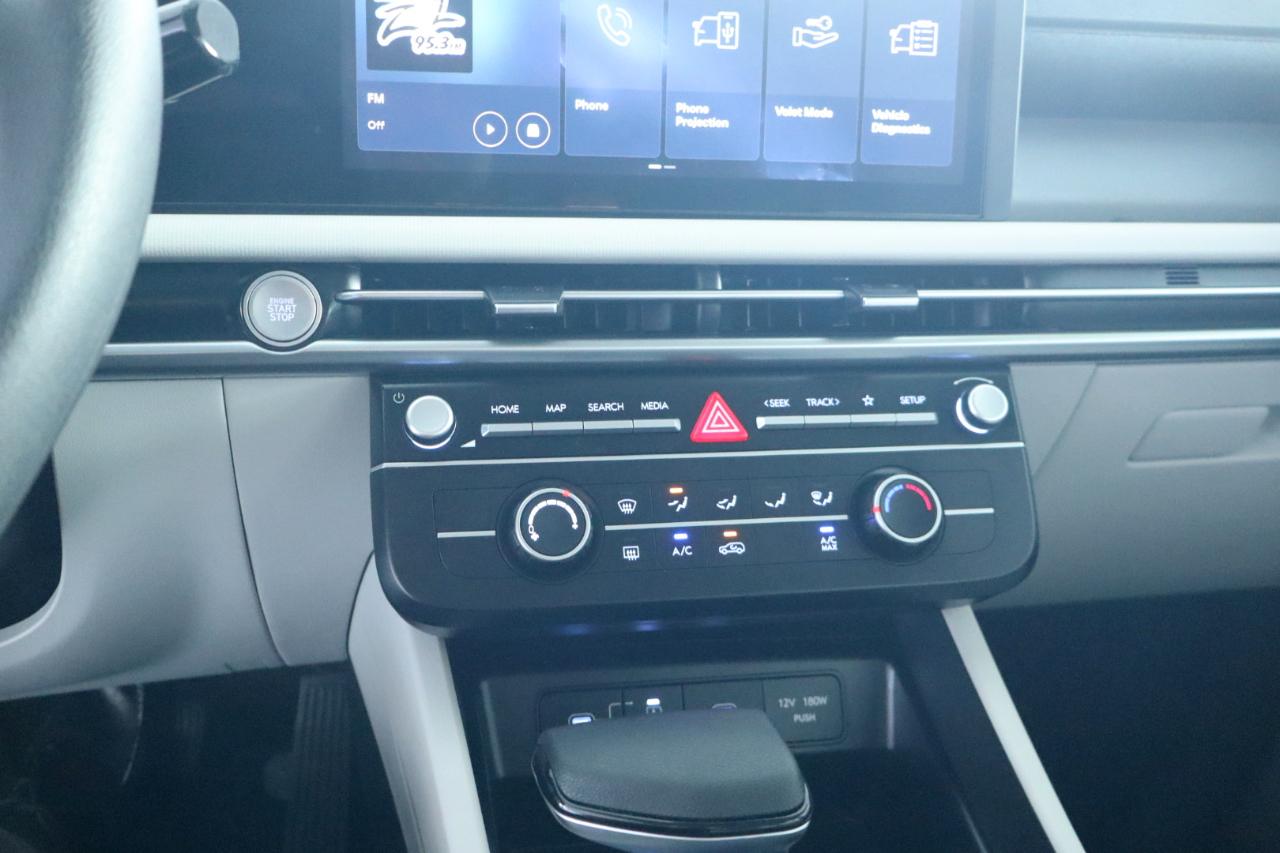 Hyundai Tucson SE FWD 2026