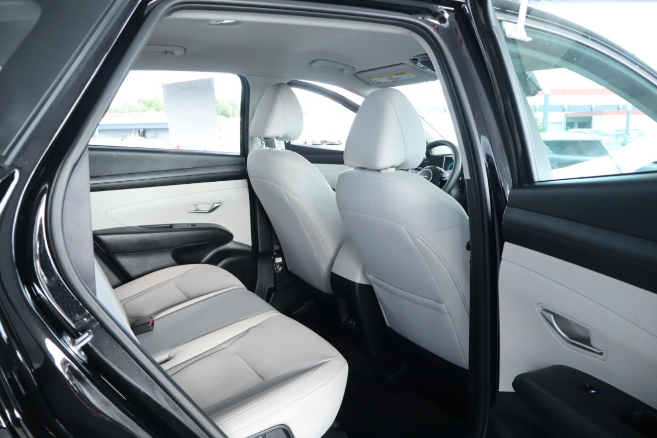 Hyundai Tucson SE FWD 2026