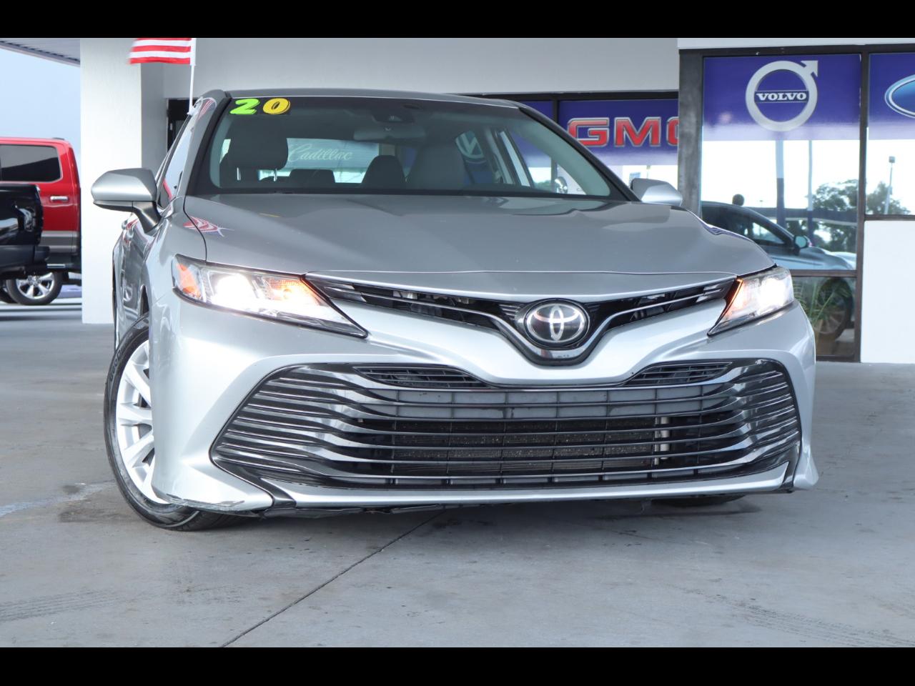 Toyota Camry LE Auto (Natl) 2020