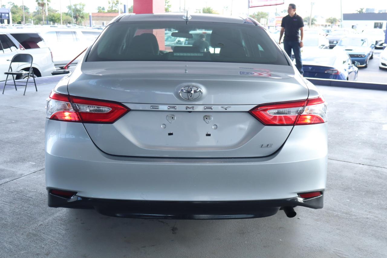 Toyota Camry LE Auto (Natl) 2020