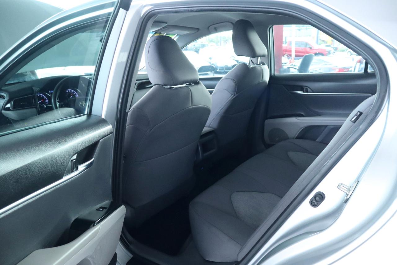 Toyota Camry LE Auto (Natl) 2020