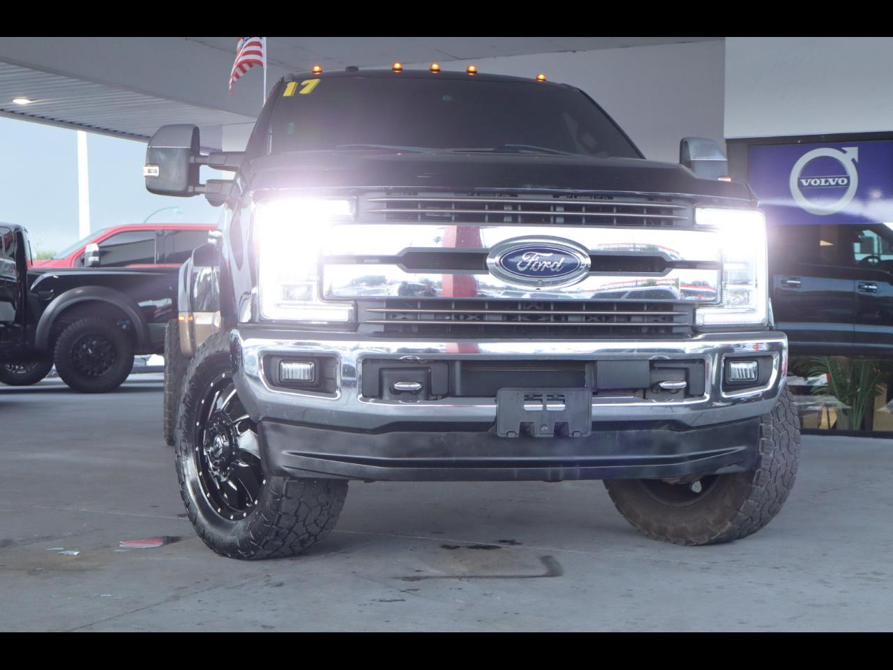 Ford Super Duty F-350 DRW King Ranch 4WD Crew Cab 8' Box 2017