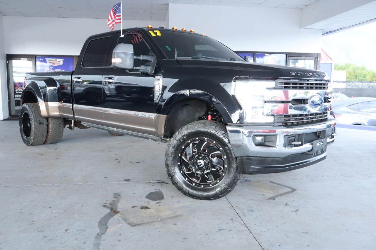 Ford Super Duty F-350 DRW King Ranch 4WD Crew Cab 8' Box 2017