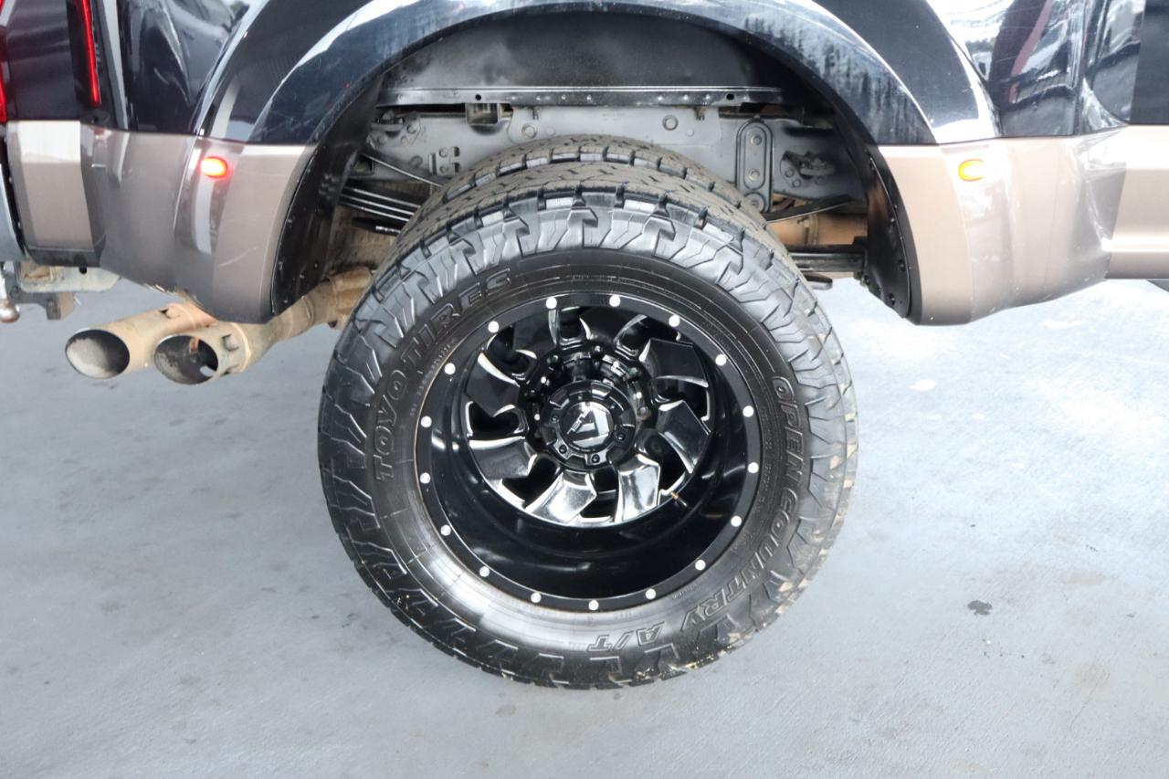 Ford Super Duty F-350 DRW King Ranch 4WD Crew Cab 8' Box 2017