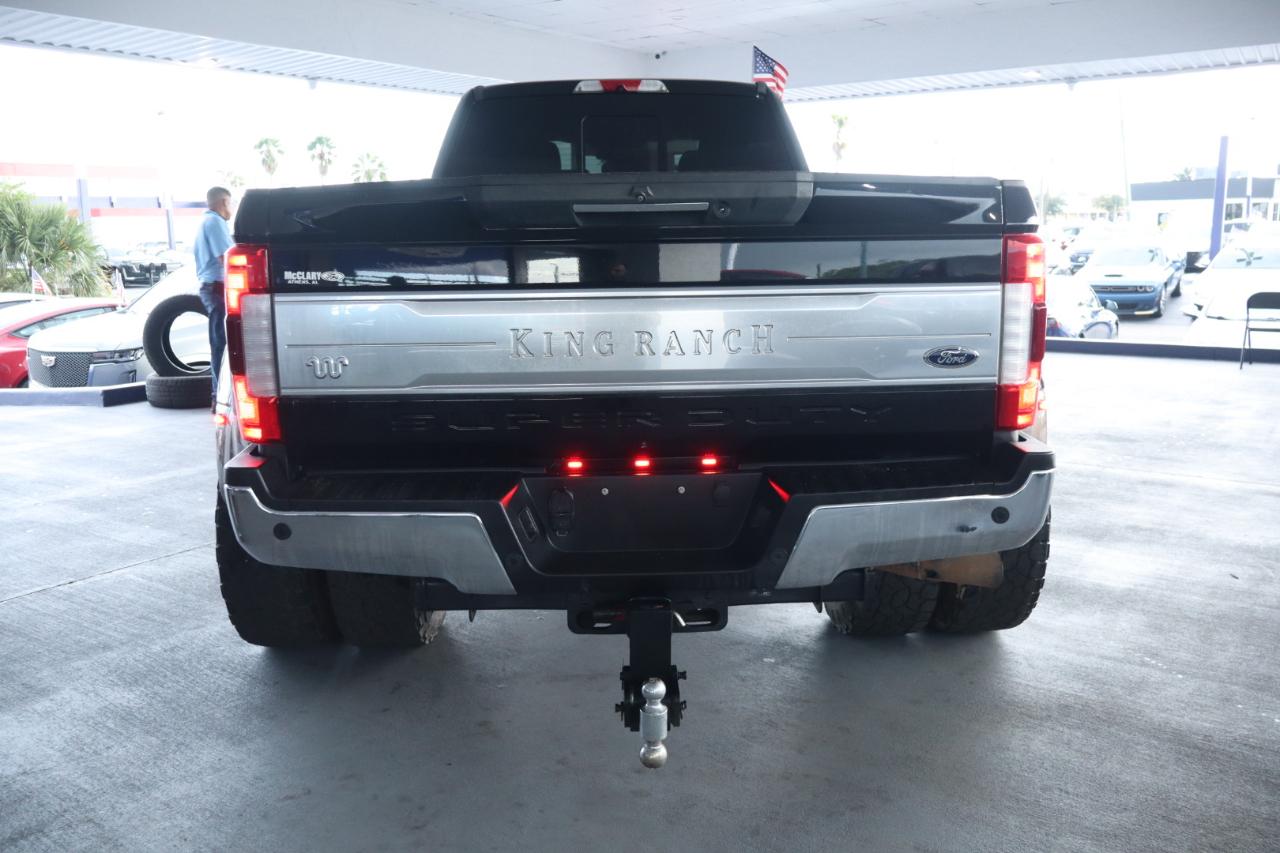Ford Super Duty F-350 DRW King Ranch 4WD Crew Cab 8' Box 2017