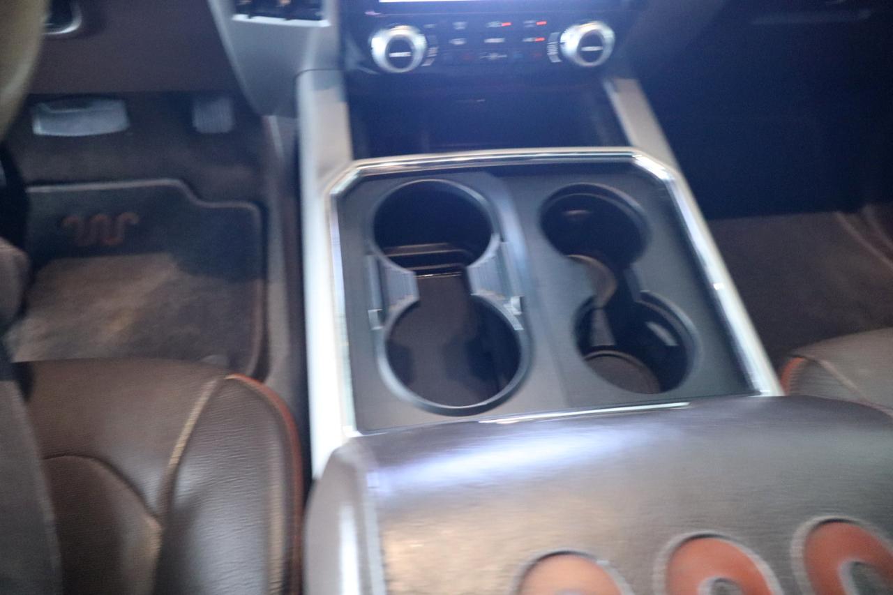 Ford Super Duty F-350 DRW King Ranch 4WD Crew Cab 8' Box 2017