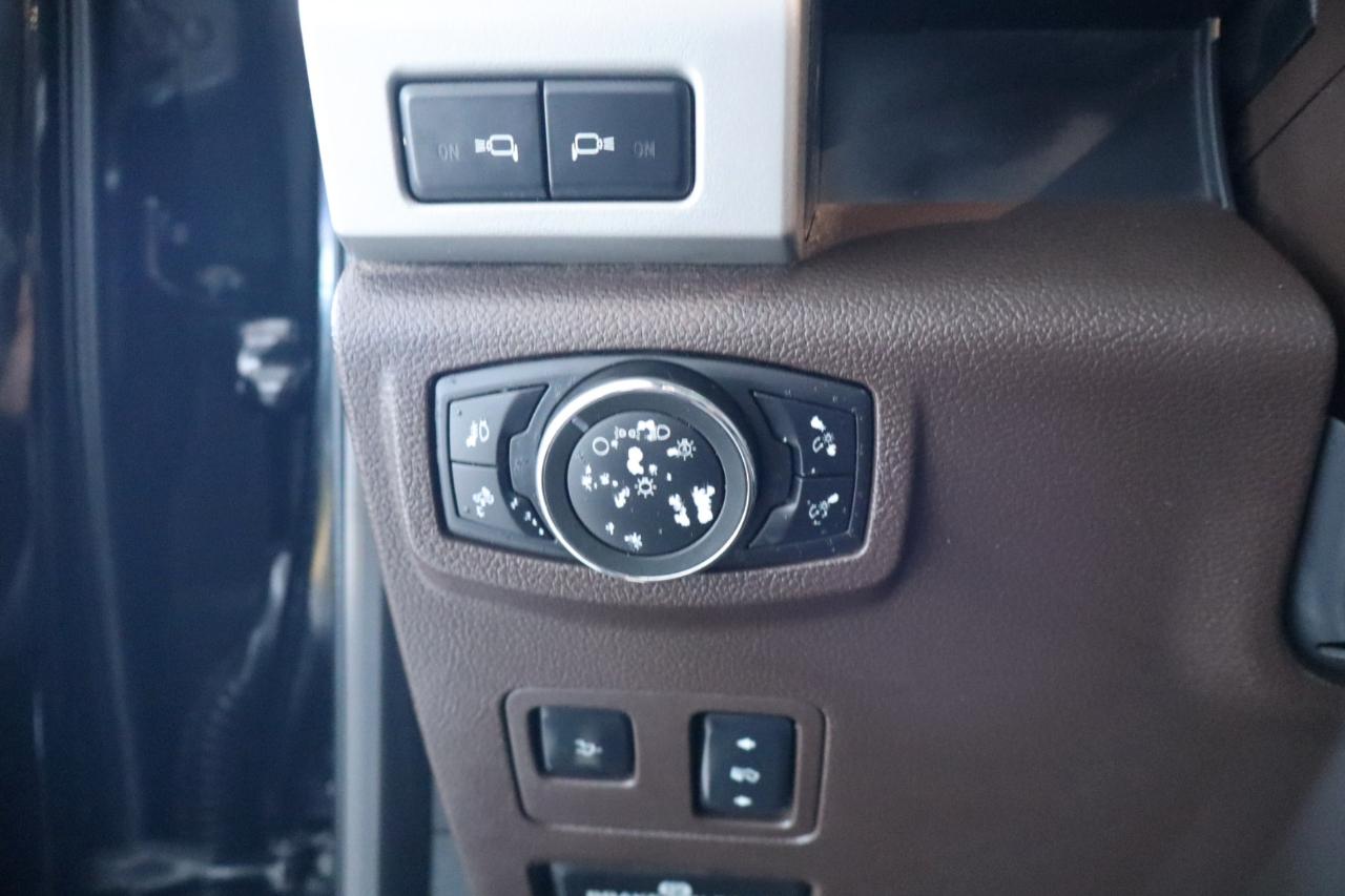 Ford Super Duty F-350 DRW King Ranch 4WD Crew Cab 8' Box 2017