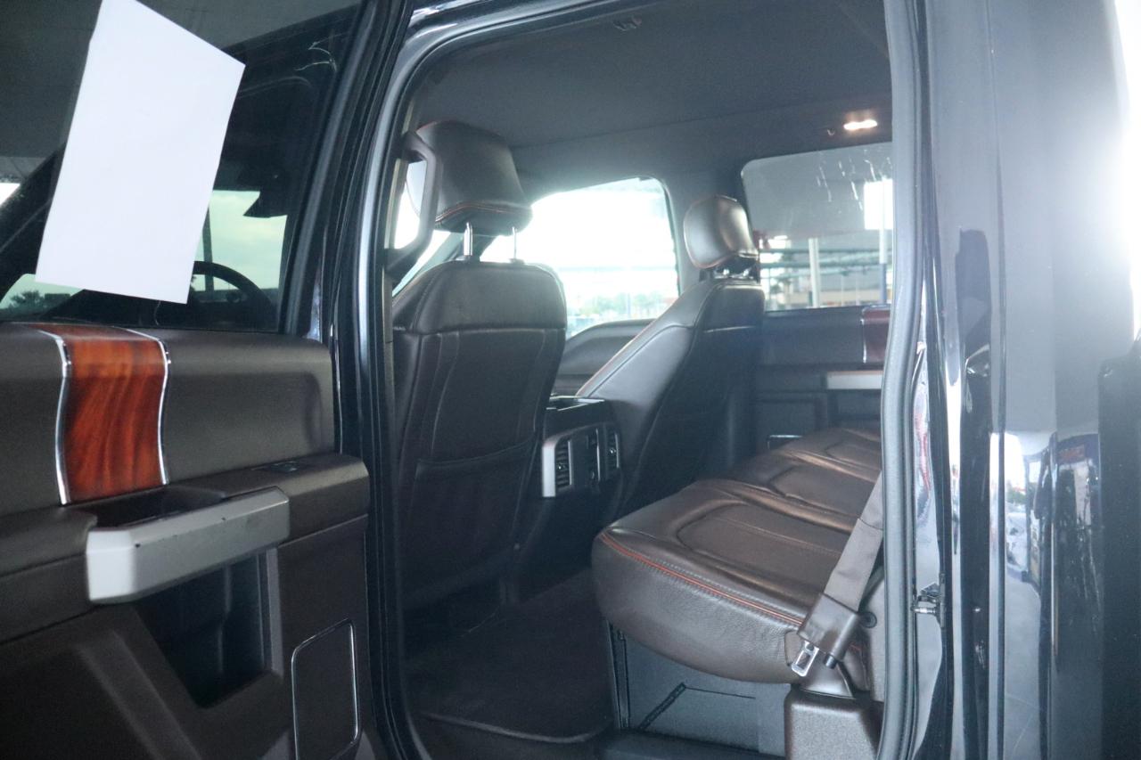 Ford Super Duty F-350 DRW King Ranch 4WD Crew Cab 8' Box 2017