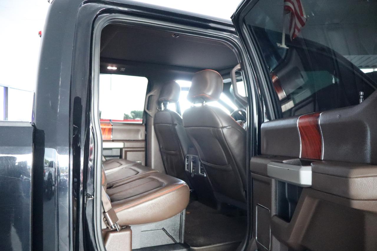 Ford Super Duty F-350 DRW King Ranch 4WD Crew Cab 8' Box 2017
