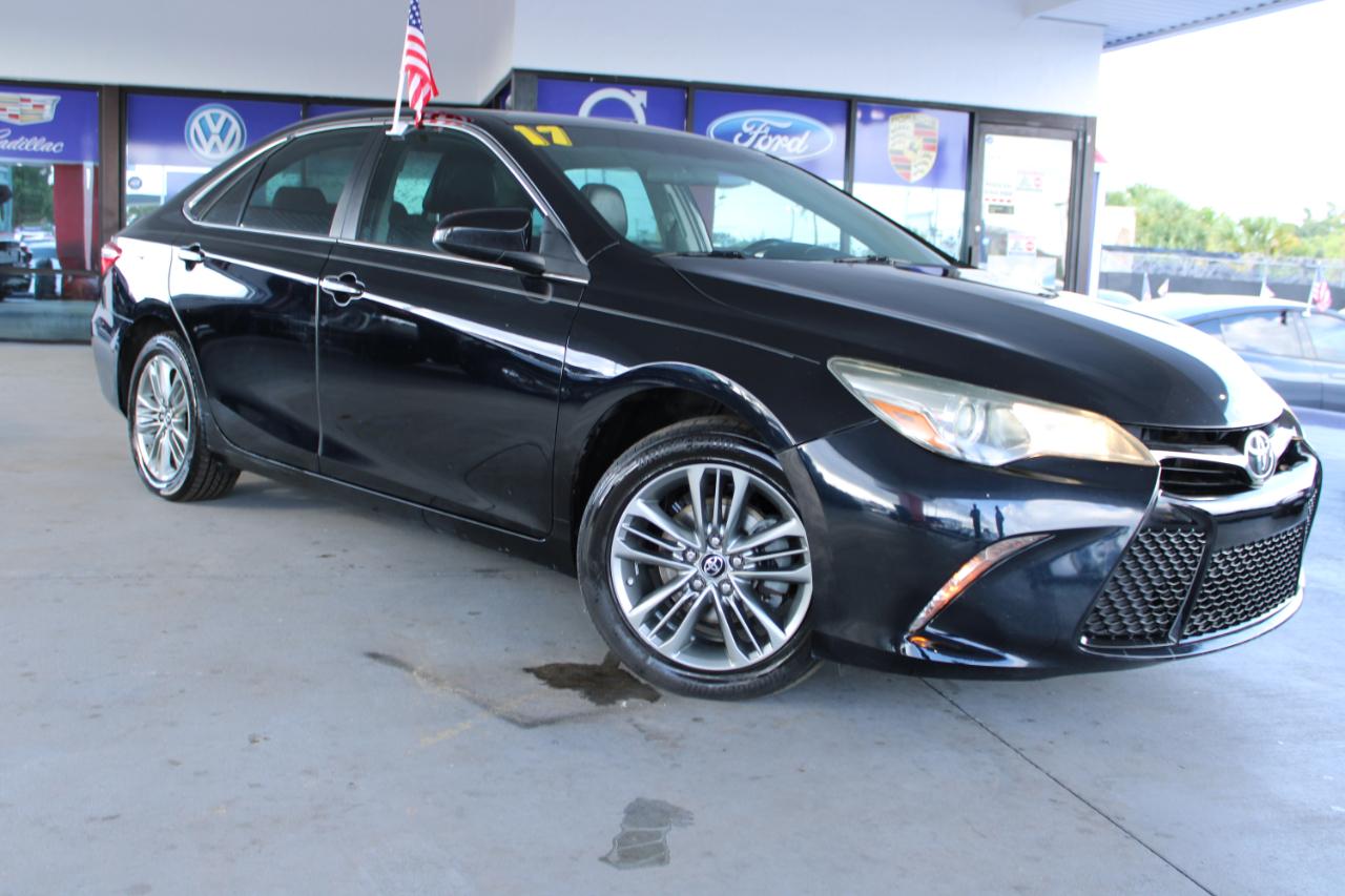 Toyota Camry LE V6 2017