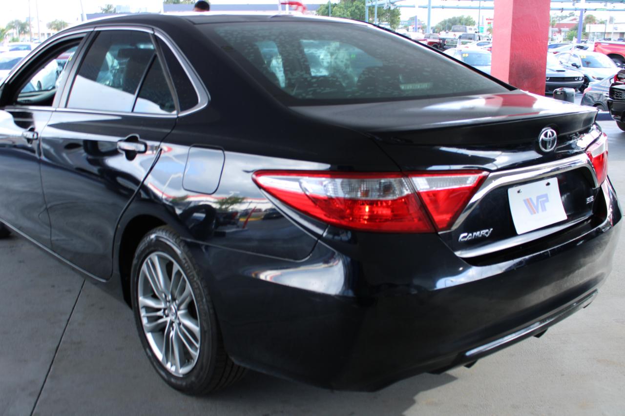Toyota Camry LE V6 2017